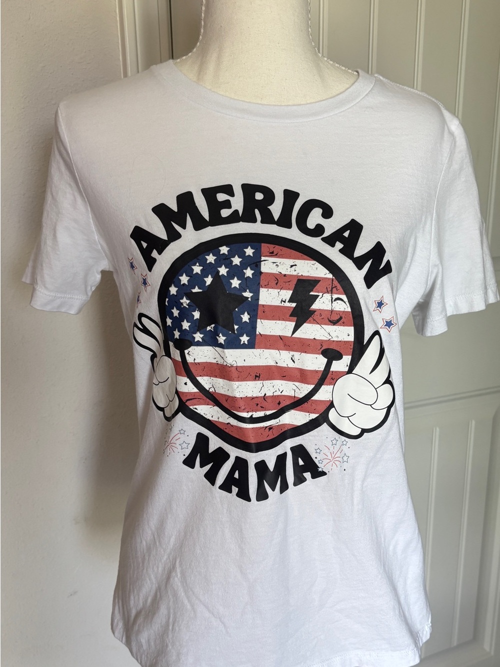 Bella Canvas White 'American Mama' Flag Smile Graphic Tee